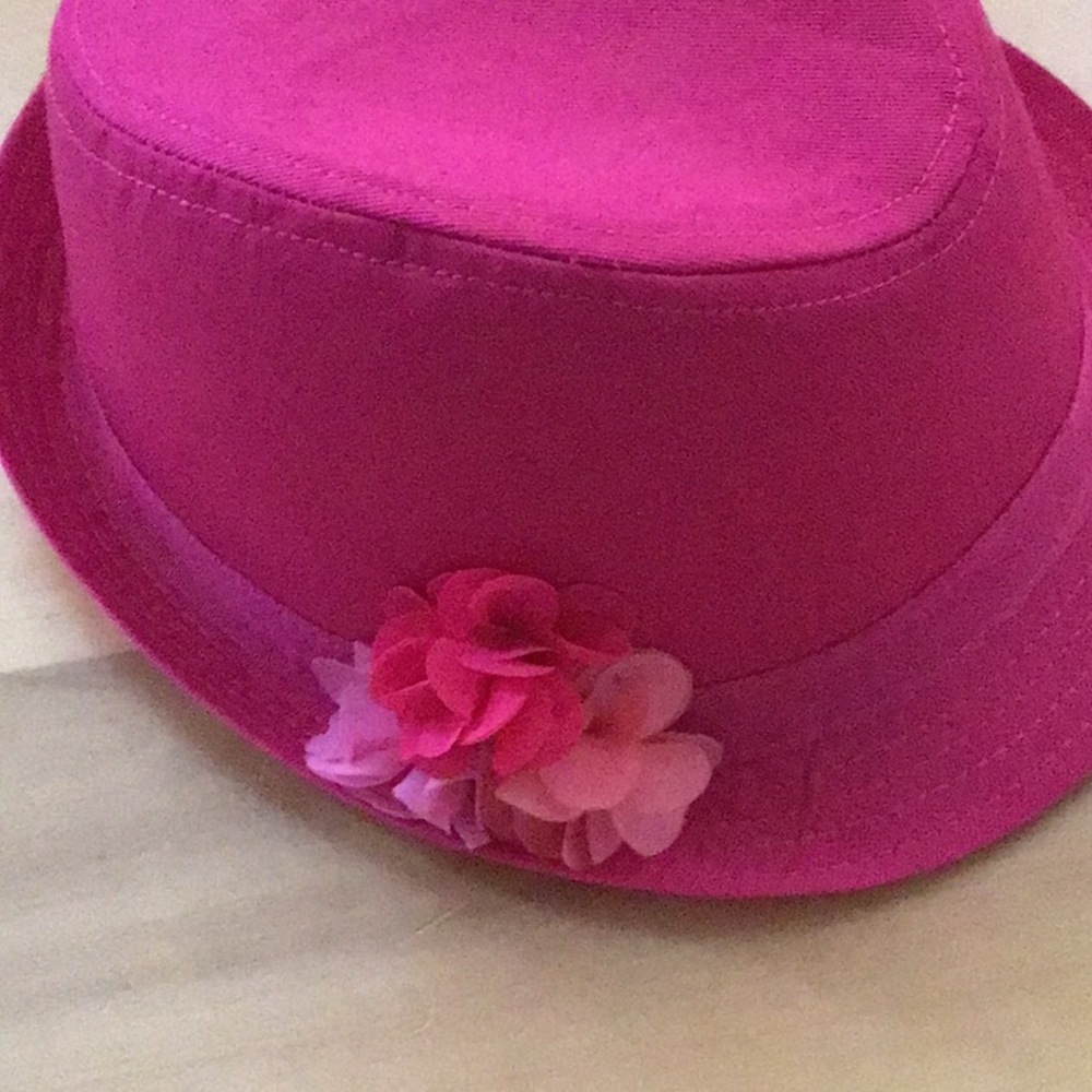 👒 HAT - Picture 2 of 5